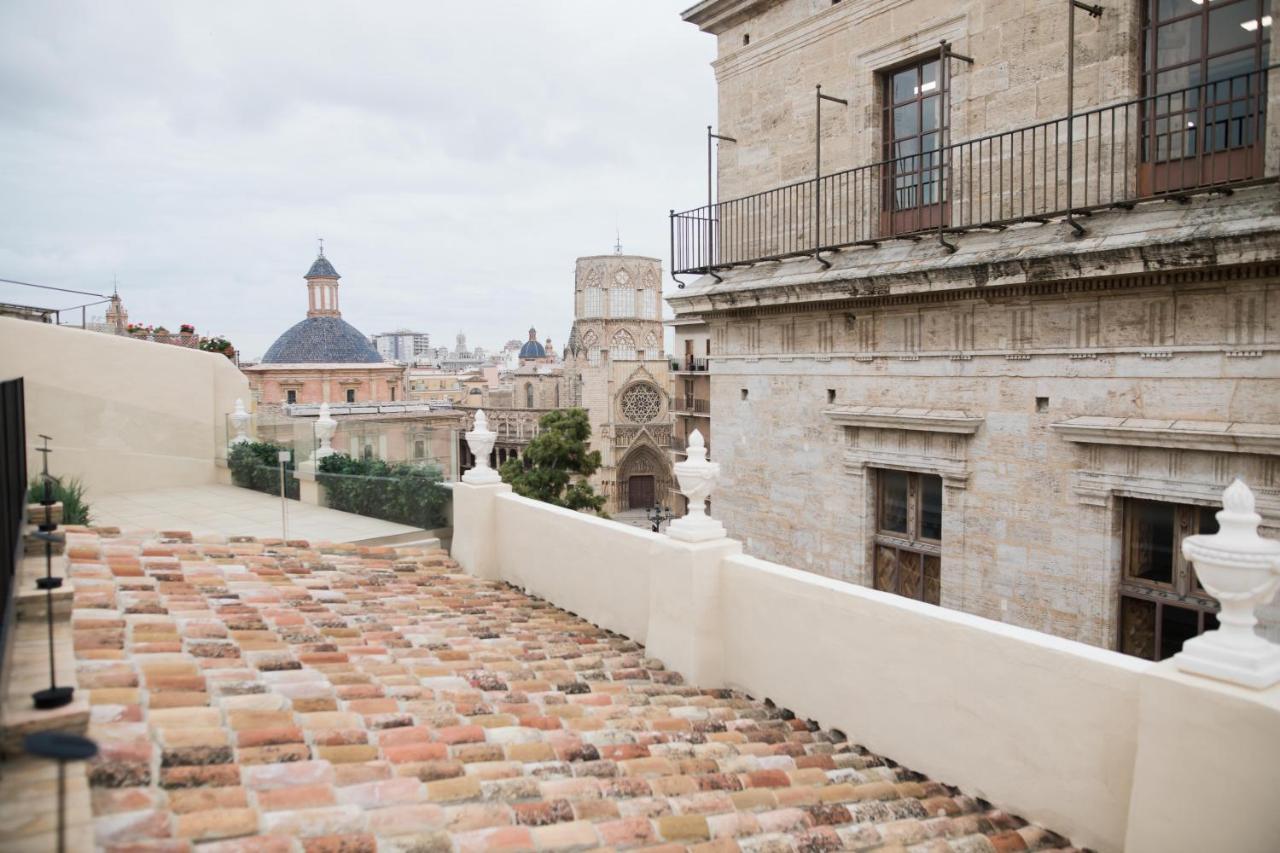 Myr Palacio Vallier Valencia Exterior foto The roof of the palace