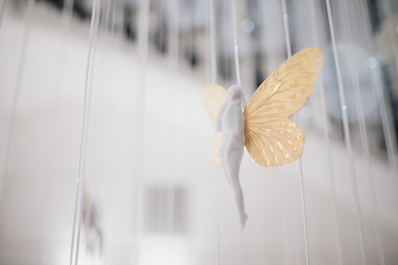 Myr Palacio Vallier Valencia Exterior foto Butterfly