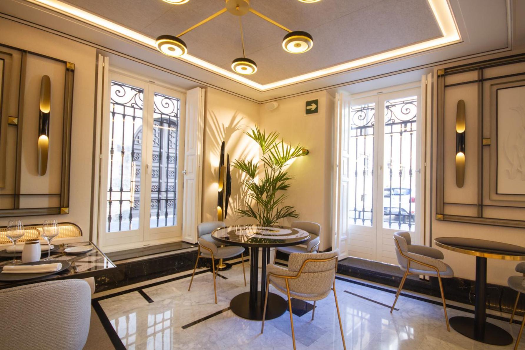 Myr Palacio Vallier Valencia Exterior foto Restaurant interior