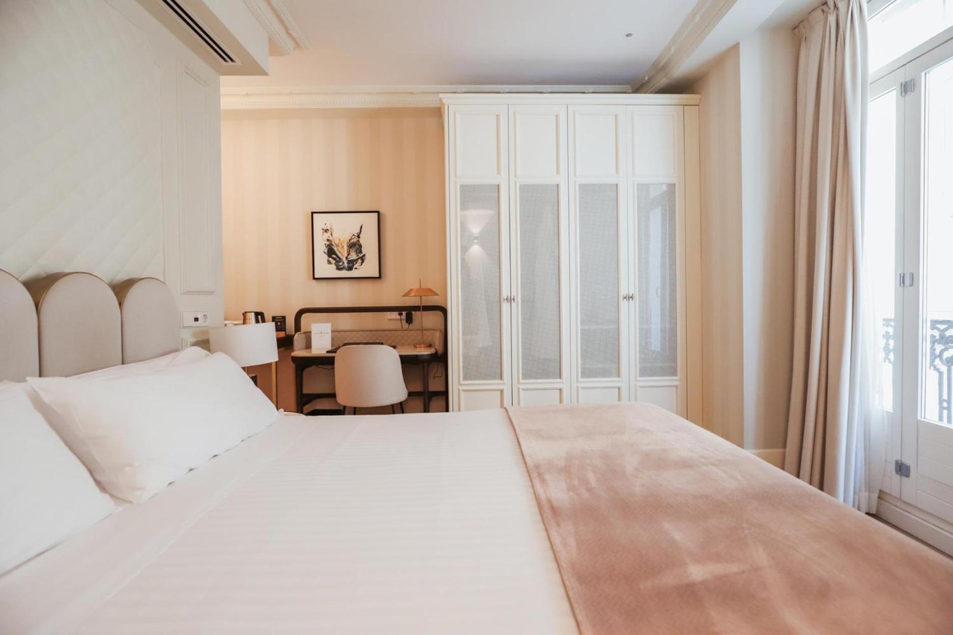 Myr Palacio Vallier Valencia Exterior foto A room at the hotel