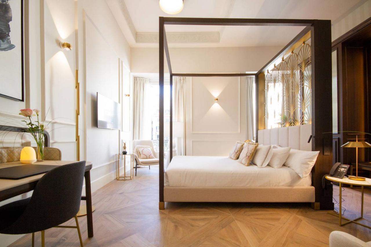 Myr Palacio Vallier Valencia Exterior foto A room at the hotel