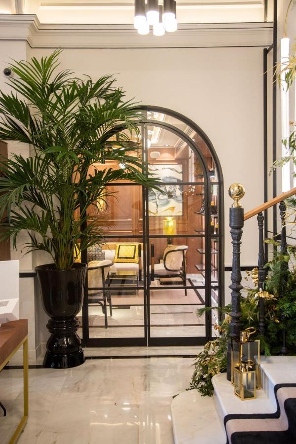 Myr Palacio Vallier Valencia Exterior foto Interior of the hotel
